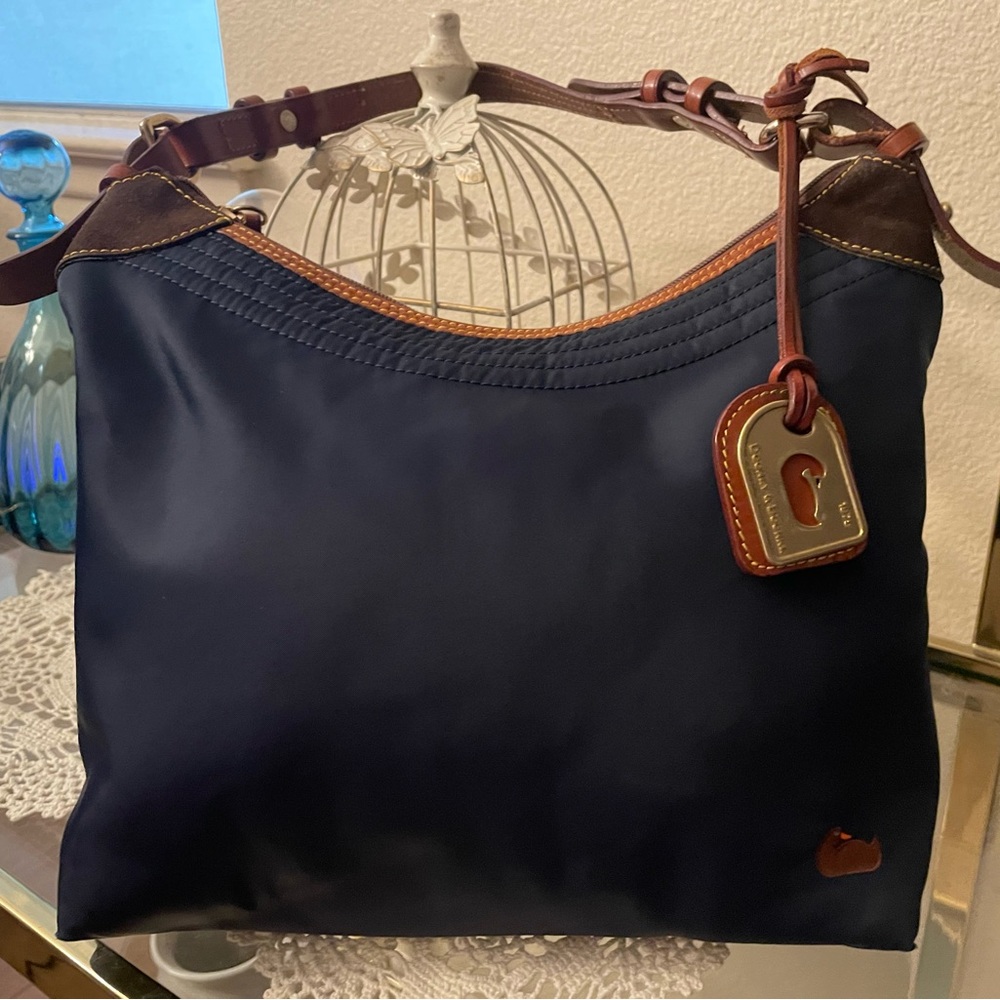 Dooney & Bourke Erica Nylon shoulder bag, navy w/brown leather trim,used